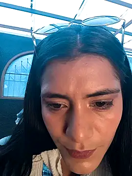 miaoconell online show from October 13, 2025, 6:41 pm