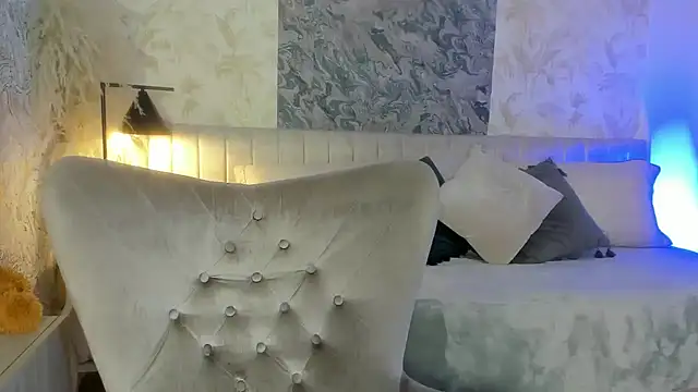 Snapshot of Liannaa_ chatting on December 2, 2025, 7:42 pm Liannaa online show from December 2, 2025, 7:42 pm