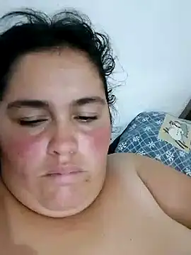 Snapshot of Lucecita03 chatting on March 4, 2025, 2:10 pm Lucecita03 online show from March 4, 2025, 2:10 pm