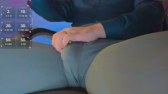 MxsterJohn online show from April 13, 2026, 4:40 am