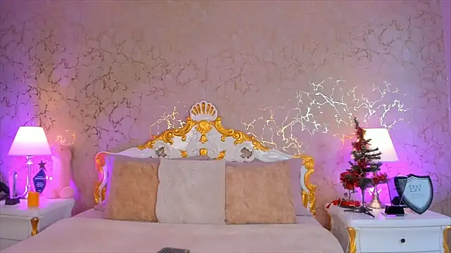 ScarlettWallace online show from December 19, 2025, 9:11 pm