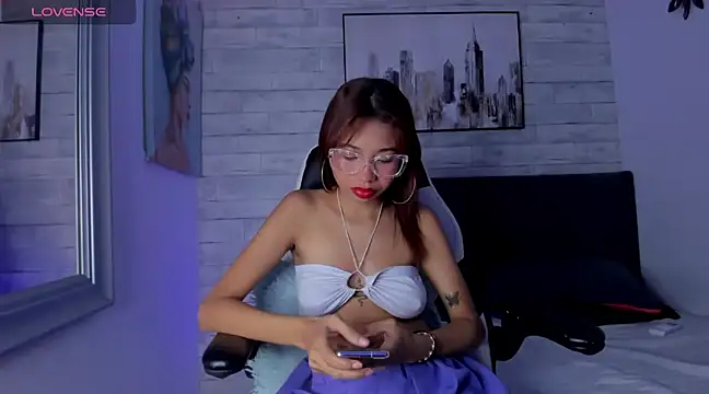 Snapshot of Aida_princess chatting on March 9, 2025, 11:56 pm Aida princess online show from March 9, 2025, 11:56 pm