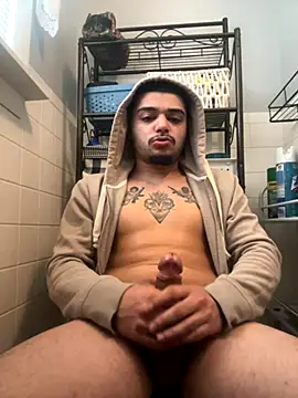 Snapshot of papiVilla23 chatting on October 28, 2025, 5:15 pm papiVilla23 online show from October 28, 2025, 5:15 pm