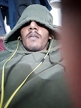 Snapshot of BlackDog__69 chatting on February 26, 2025, 5:28 pm BlackDog 69 online show from February 26, 2025, 5:28 pm