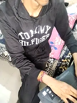 Snapshot of BlackDog__69 chatting on March 18, 2025, 5:09 am BlackDog 69 online show from March 18, 2025, 5:09 am