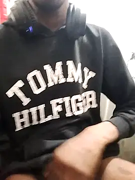 Snapshot of BlackDog__69 chatting on October 25, 2025, 11:10 pm BlackDog 69 online show from October 25, 2025, 11:10 pm