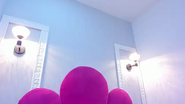 Bonniie 22 online show from October 29, 2025, 1:46 pm