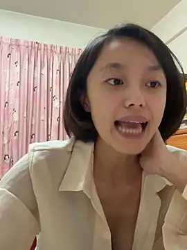 Snapshot of ladypaggy chatting on April 8, 2026, 3:23 pm ladypaggy online show from April 8, 2026, 3:23 pm