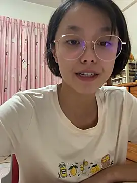 Snapshot of ladypaggy chatting on April 20, 2026, 3:37 pm ladypaggy online show from April 20, 2026, 3:37 pm