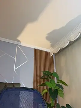 i sabella 25 online show from April 17, 2026, 4:04 am