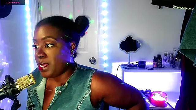 lovelyenigma365 online show from January 15, 2026, 5:12 am