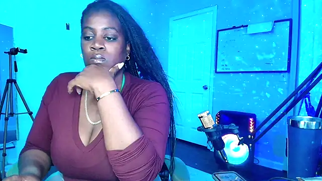 lovelyenigma365 online show from April 28, 2026, 6:57 pm