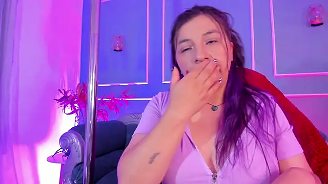 TaraTaylorr online show from February 10, 2026, 3:43 am