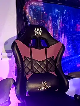 MiaStarts online show from February 6, 2026, 9:23 am