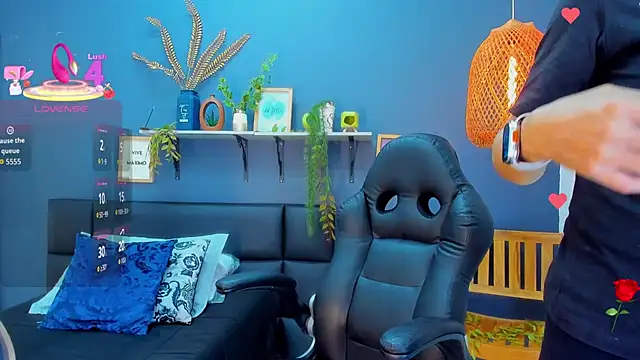 yessila parker online show from February 17, 2026, 10:12 am