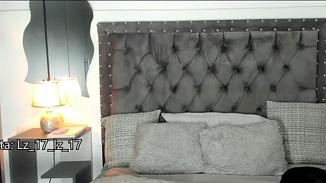 Snapshot of lizzthom chatting on February 23, 2026, 7:11 pm lizzthom online show from February 23, 2026, 7:11 pm