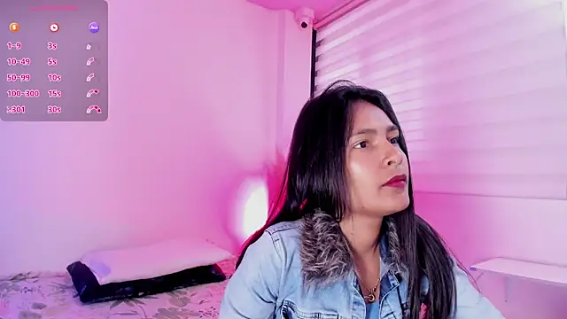 Fernanda liie  online show from May 11, 2026, 12:55 pm