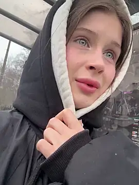 Snapshot of melicious_ chatting on March 3, 2025, 12:05 pm melicious online show from March 3, 2025, 12:05 pm