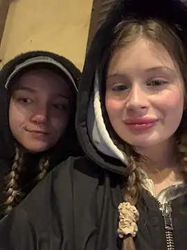 Snapshot of melicious_ chatting on March 5, 2025, 7:49 pm melicious online show from March 5, 2025, 7:49 pm