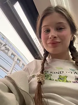 Snapshot of melicious_ chatting on March 8, 2025, 2:51 pm melicious online show from March 8, 2025, 2:51 pm