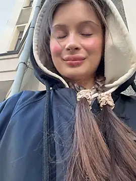 melicious  online show from March 9, 2025, 10:19 am