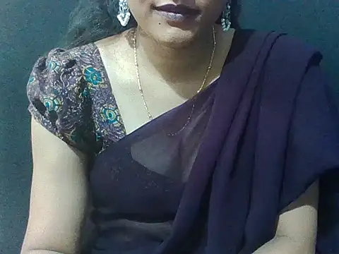 Snapshot of sugandha_bhabhi chatting on June 11, 2026, 4:05 pm sugandha bhabhi online show from June 11, 2026, 4:05 pm
