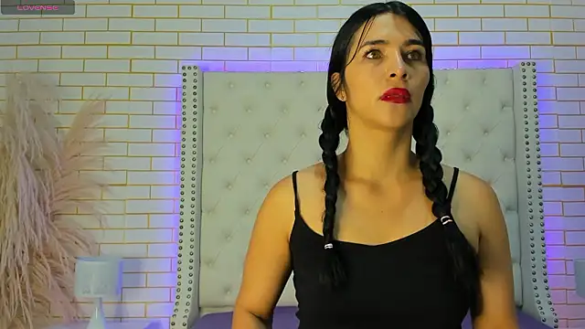 Emilly wilson  online show from January 10, 2026, 11:45 am