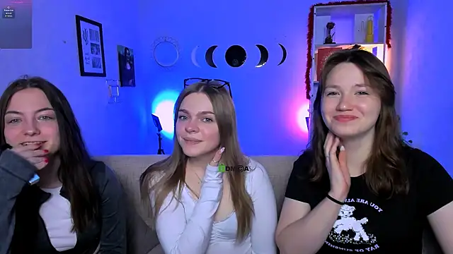 helli belli online show from April 12, 2026, 7:30 pm