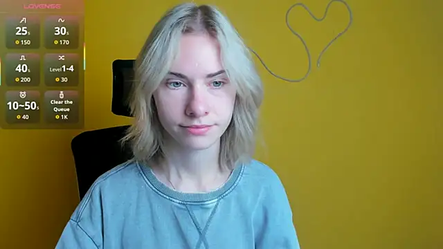 Snapshot of Fiona_Night chatting on October 24, 2025, 5:04 am Fiona Night online show from October 24, 2025, 5:04 am