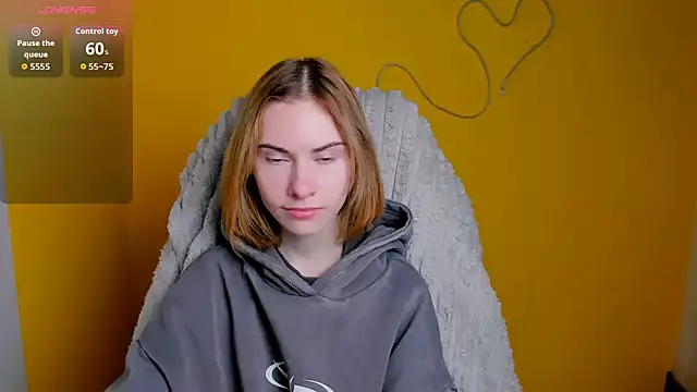 Snapshot of Fiona_Night chatting on February 9, 2026, 6:17 am Fiona Night online show from February 9, 2026, 6:17 am