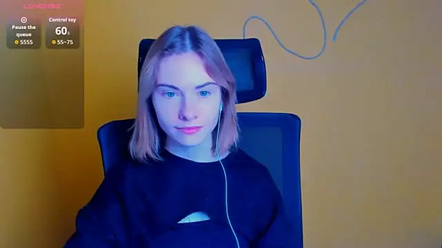 Snapshot of Fiona_Night chatting on March 2, 2026, 6:25 am Fiona Night online show from March 2, 2026, 6:25 am