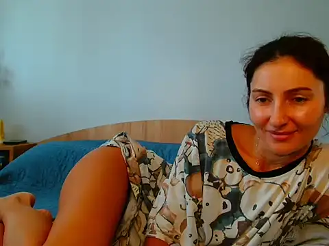 Snapshot of Irina9793 chatting on September 15, 2025, 8:03 am Irina9793 online show from September 15, 2025, 8:03 am