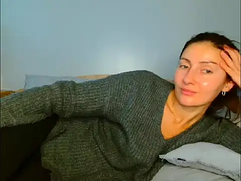 Irina9793 online show from November 18, 2025, 9:25 am