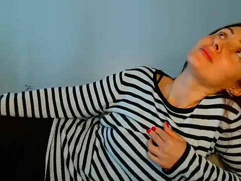 Irina9793 online show from April 14, 2026, 8:53 am