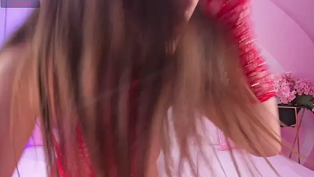 ValeriMilton online show from November 4, 2025, 7:24 pm