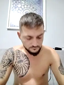 Snapshot of iurinicola chatting on October 22, 2025, 4:29 pm iurinicola online show from October 22, 2025, 4:29 pm