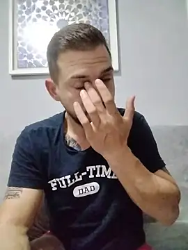 Snapshot of iurinicola chatting on October 31, 2025, 4:35 am iurinicola online show from October 31, 2025, 4:35 am