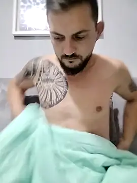 Snapshot of iurinicola chatting on November 18, 2025, 10:36 pm iurinicola online show from November 18, 2025, 10:36 pm