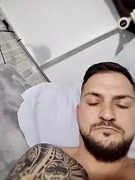 Snapshot of iurinicola chatting on November 22, 2025, 11:59 pm iurinicola online show from November 22, 2025, 11:59 pm