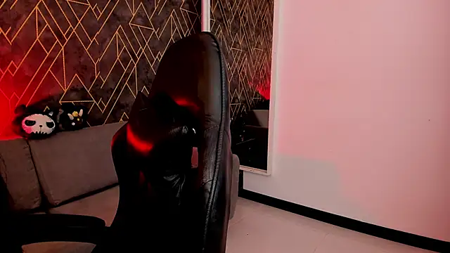 Snapshot of Tahara_Romanov chatting on February 25, 2026, 3:43 pm Tahara Romanov online show from February 25, 2026, 3:43 pm