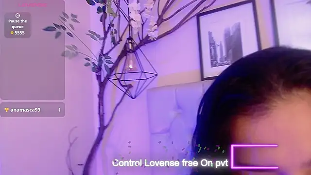 Snapshot of SamanthaSmiithh chatting on March 8, 2025, 12:22 am SamanthaSmiithh online show from March 8, 2025, 12:22 am