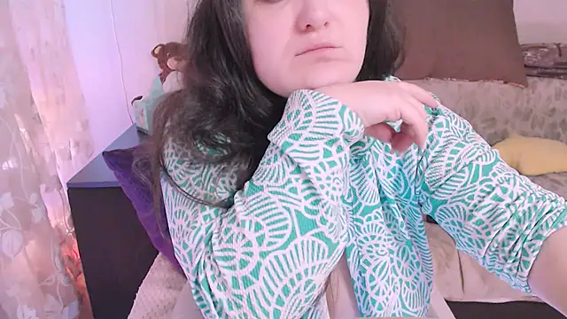 Snapshot of SoftLia chatting on February 22, 2025, 9:26 pm SoftLia online show from February 22, 2025, 9:26 pm