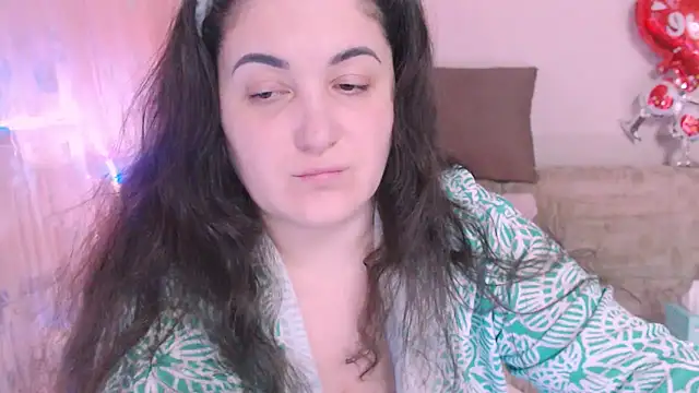 Snapshot of SoftLia chatting on March 2, 2025, 3:48 pm SoftLia online show from March 2, 2025, 3:48 pm