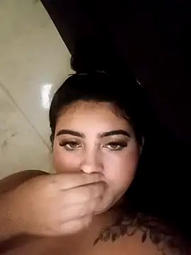 mayteziinhaa online show from March 25, 2026, 9:43 pm