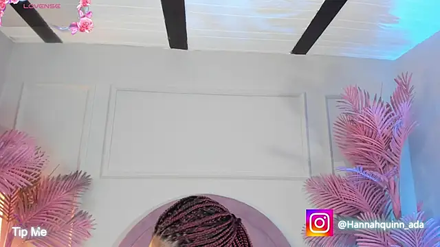 Hanaahquinn online show from April 9, 2026, 11:48 am