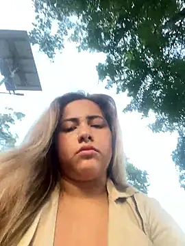 Snapshot of lunaxxx_69 chatting on September 12, 2025, 10:43 pm lunaxxx 69 online show from September 12, 2025, 10:43 pm