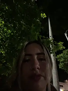 Snapshot of lunaxxx_69 chatting on October 18, 2025, 12:02 am lunaxxx 69 online show from October 18, 2025, 12:02 am