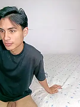 Snapshot of Sweetlove_243 chatting on September 20, 2025, 12:28 pm Sweetlove 243 online show from September 20, 2025, 12:28 pm