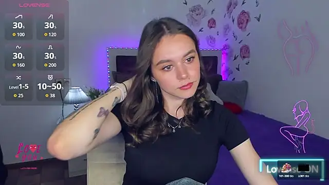 EmelyMason online show from May 26, 2026, 4:30 am