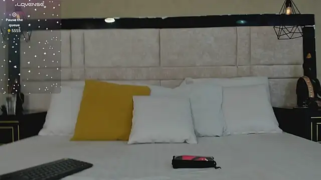 LiliJensen online show from January 10, 2026, 8:43 pm